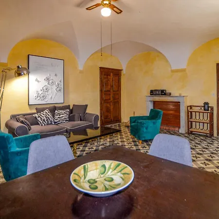 Apartament Beautiful In With Wifi Chiatra